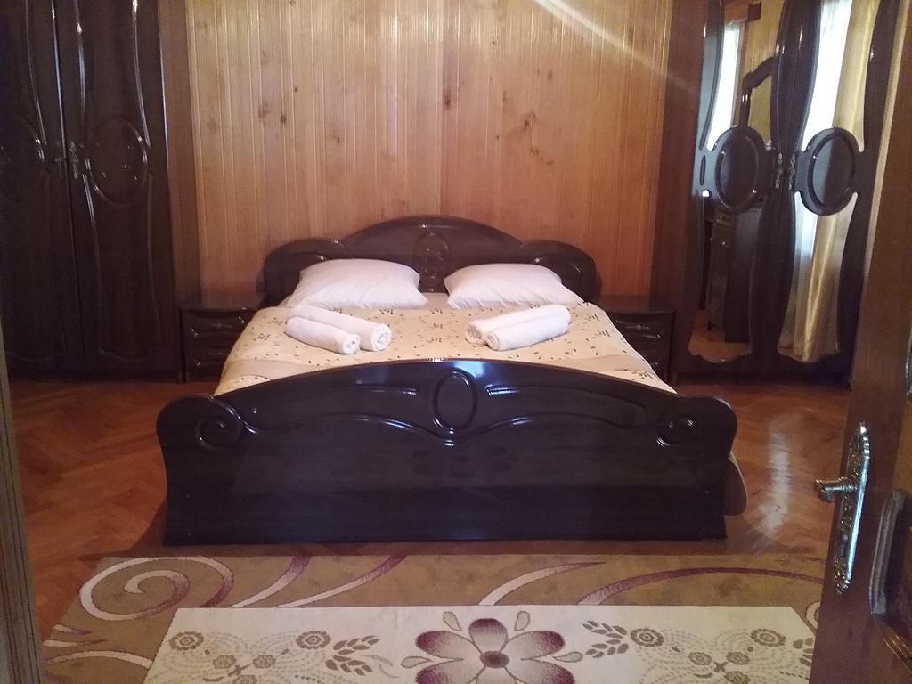 Guest House Anisa Birkiani Exteriér fotografie
